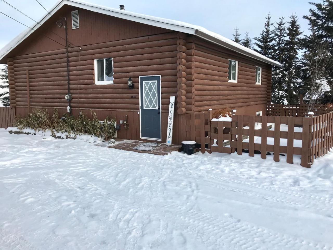 Our Cabin Bed & Breakfast Yellowknife Exteriér fotografie